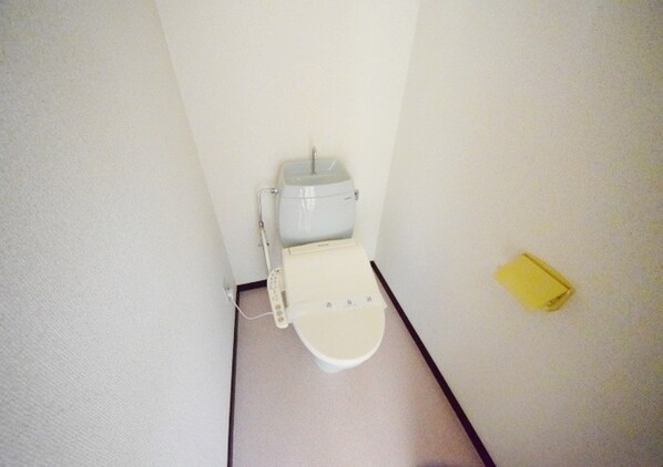 ルミエール泉Aの物件内観写真